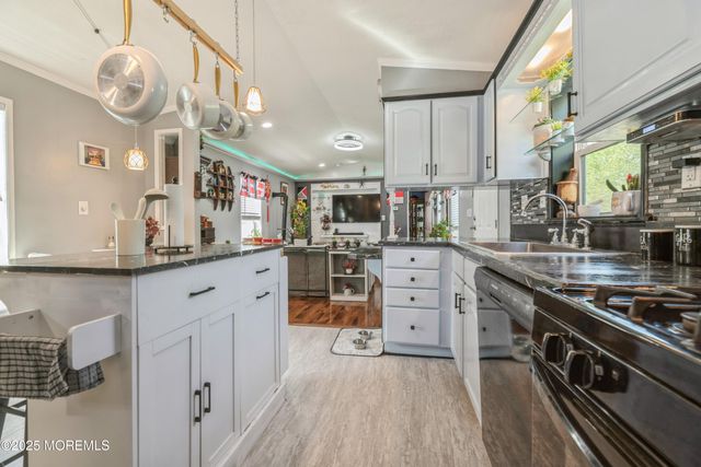 501 Lane F, Hazlet, NJ 07730