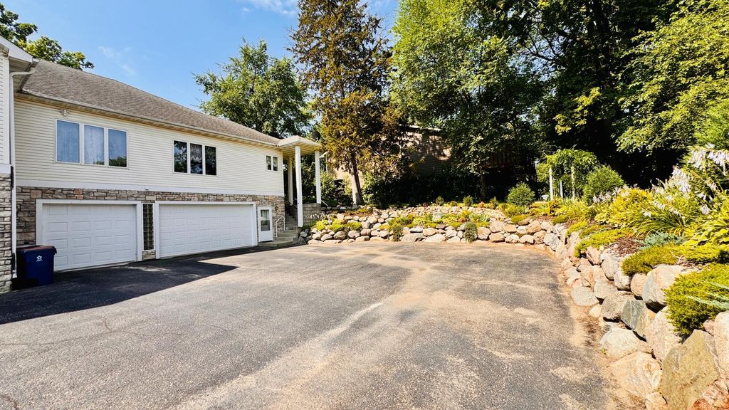 9516 12th Avenue S, Bloomington, MN 55425 — photo 4