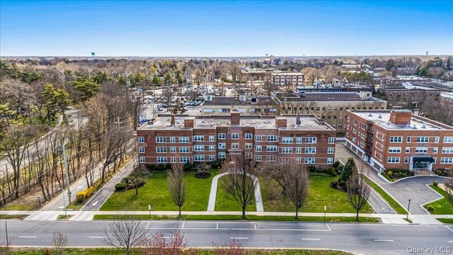 366 Stewart Avenue C4, Garden City, NY 11530
