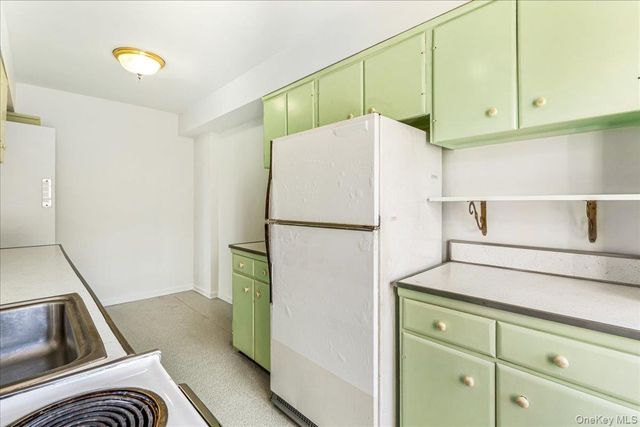 366 Stewart Avenue C4, Garden City, NY 11530