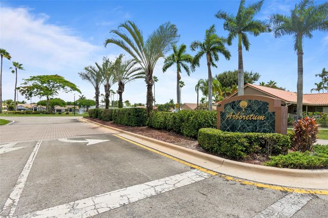 12626 SW 9th Place, Davie, FL 33325