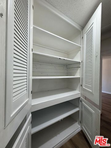 5908 S Fairfax Avenue, Los Angeles, CA 90056