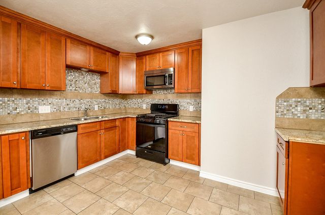 15327 Falmouth Avenue 2, Houston, TX 77084