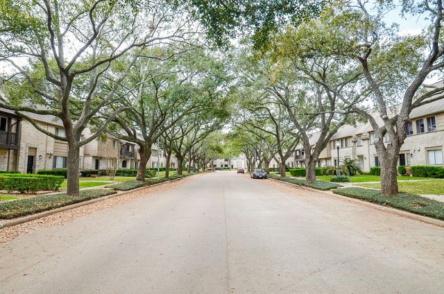 15327 Falmouth Avenue 2, Houston, TX 77084