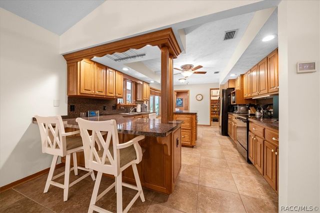 11 Sycamore Court W, Homosassa, FL 34446