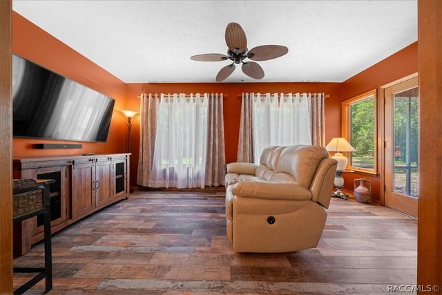 11 Sycamore Court W, Homosassa, FL 34446