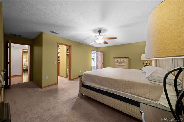 11 Sycamore Court W, Homosassa, FL 34446