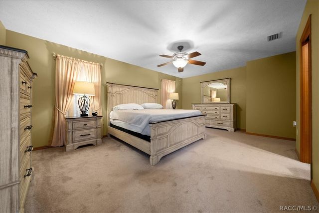 11 Sycamore Court W, Homosassa, FL 34446