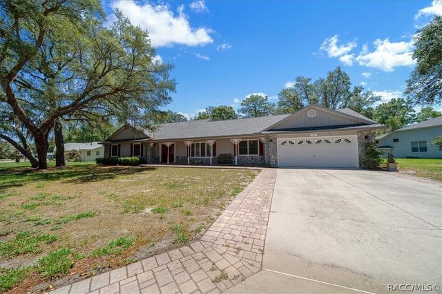 11 Sycamore Court W, Homosassa, FL 34446