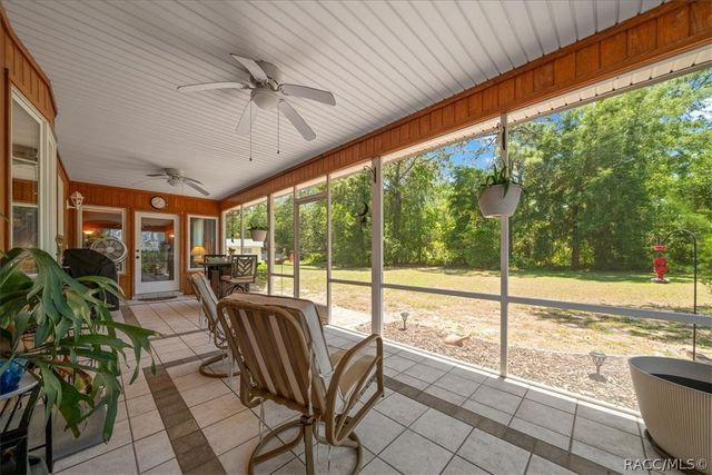 11 Sycamore Court W, Homosassa, FL 34446