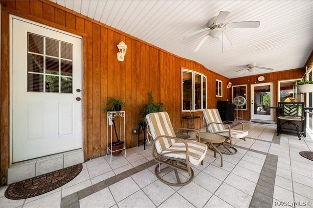 11 Sycamore Court W, Homosassa, FL 34446
