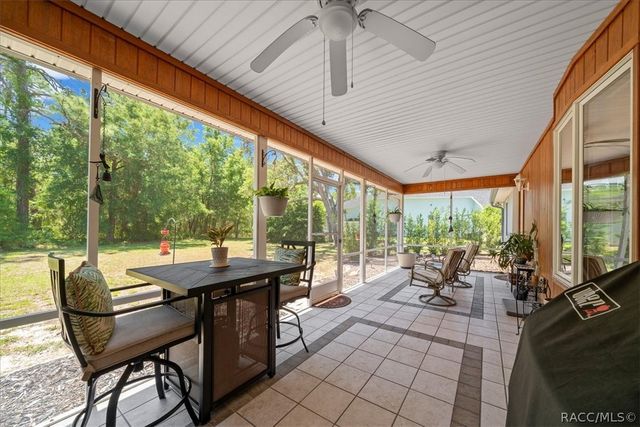 11 Sycamore Court W, Homosassa, FL 34446