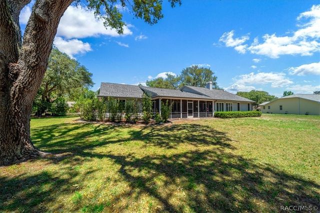 11 Sycamore Court W, Homosassa, FL 34446