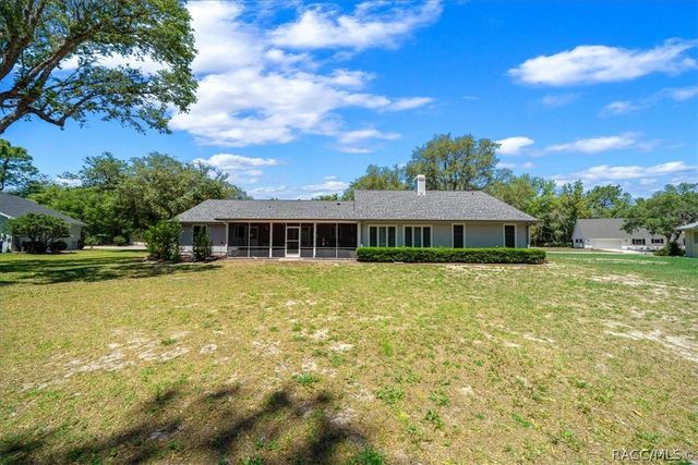 11 Sycamore Court W, Homosassa, FL 34446