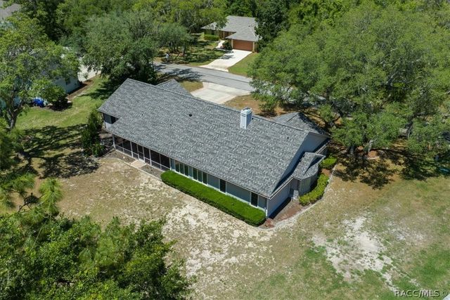 11 Sycamore Court W, Homosassa, FL 34446