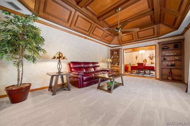 11 Sycamore Court W, Homosassa, FL 34446