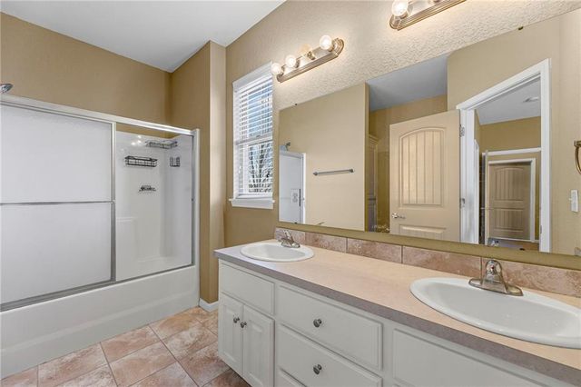 5245 Overland Drive C12, Lawrence, KS 66049