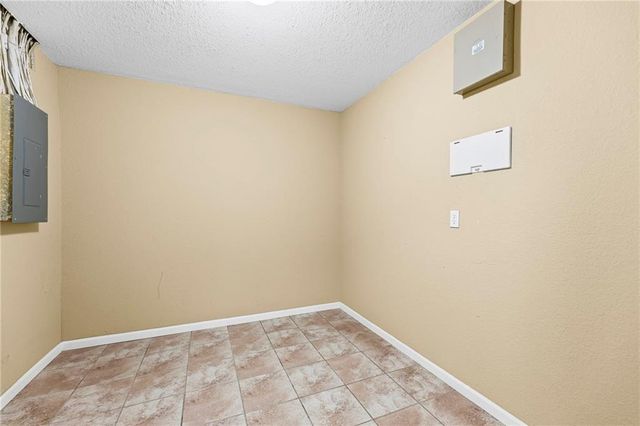 5245 Overland Drive C12, Lawrence, KS 66049