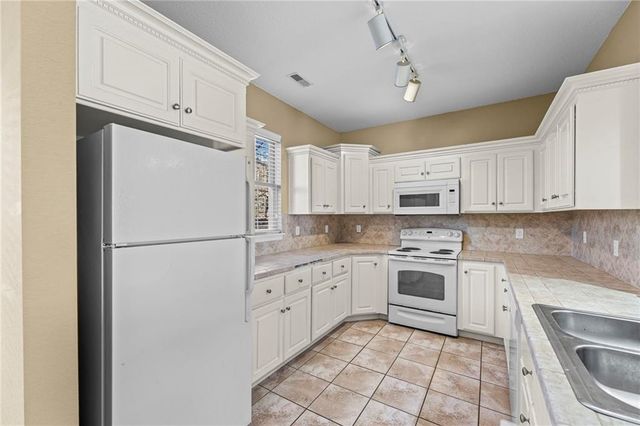 5245 Overland Drive C12, Lawrence, KS 66049