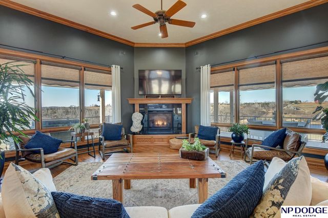 10007 Crystal Lake Drive, Blair, NE 68008