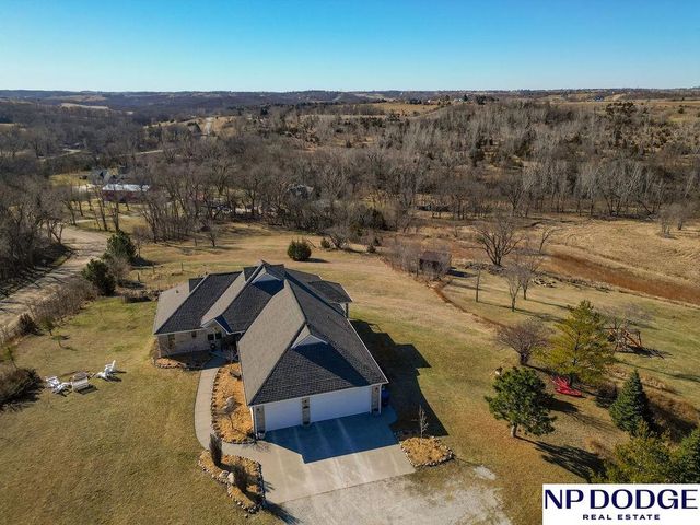 10007 Crystal Lake Drive, Blair, NE 68008