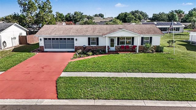 38619 TRELLIS AVENUE, Zephyrhills, FL 33540
