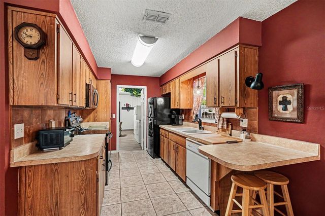 38619 TRELLIS AVENUE, Zephyrhills, FL 33540