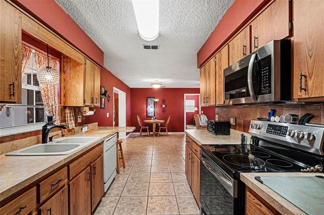38619 TRELLIS AVENUE, Zephyrhills, FL 33540