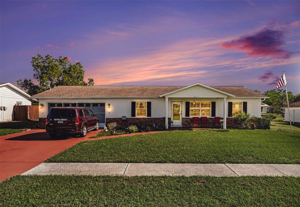 38619 TRELLIS AVENUE, Zephyrhills, FL 33540