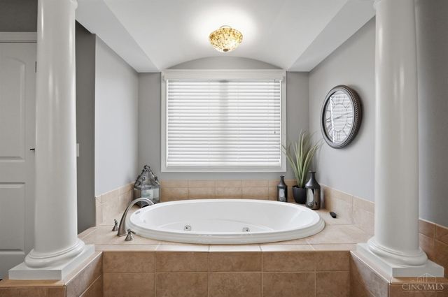 961 River Forest Drive, Hamilton Twp, OH 45039