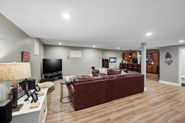 961 River Forest Drive, Hamilton Twp, OH 45039