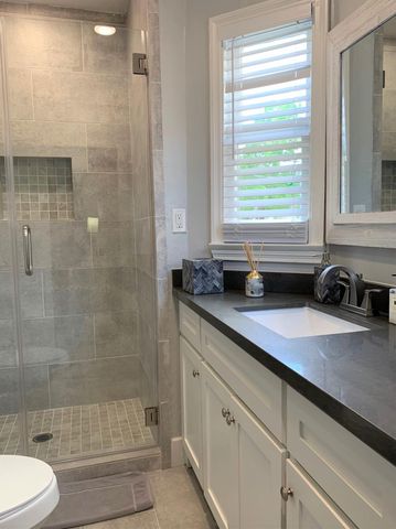 3909 Rice Boulevard, Houston, TX 77005