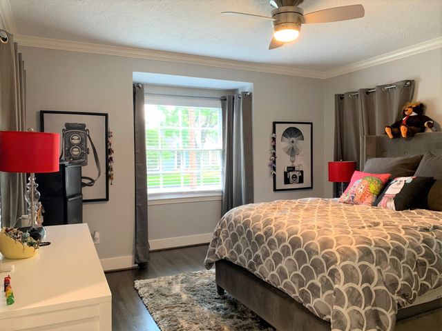3909 Rice Boulevard, Houston, TX 77005