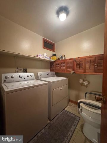 182 SUMMIT DR, Lewistown, PA 17044