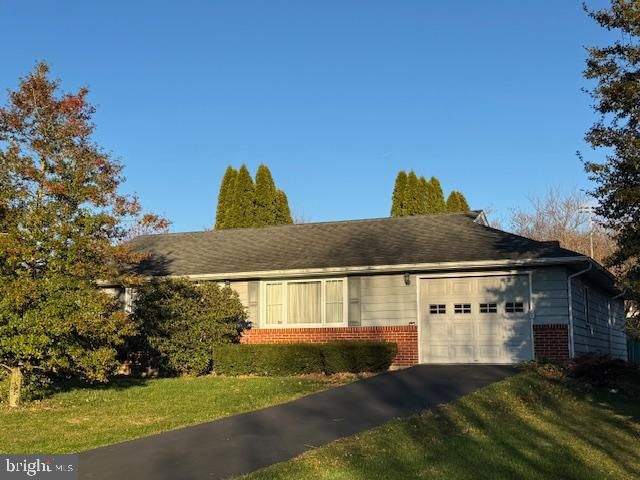 182 SUMMIT DR, Lewistown, PA 17044