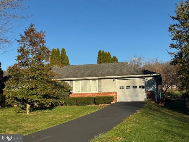 182 SUMMIT DR, Lewistown, PA 17044