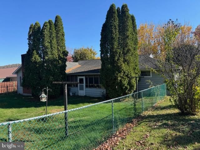 182 SUMMIT DR, Lewistown, PA 17044