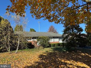182 SUMMIT DR, Lewistown, PA 17044