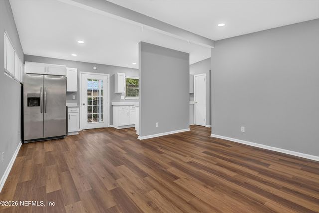 1928 MONTMARTE Drive, Jacksonville, FL 32210