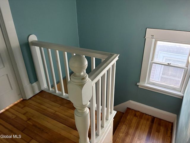 123 Lomasney Avenue, Schenectady, NY 12308