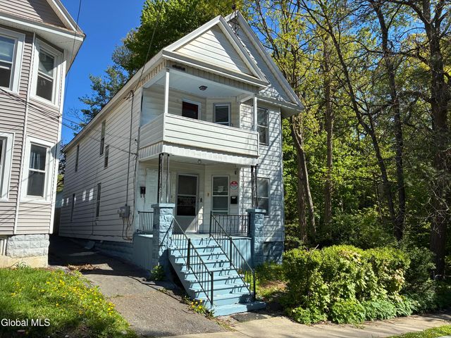 123 Lomasney Avenue, Schenectady, NY 12308
