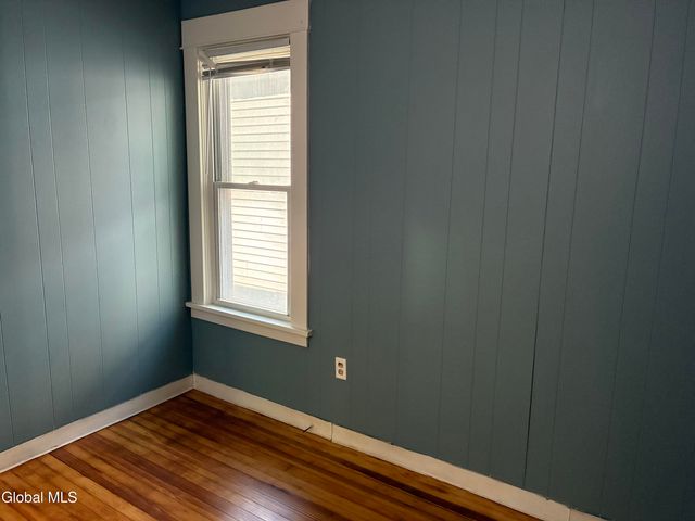 123 Lomasney Avenue, Schenectady, NY 12308