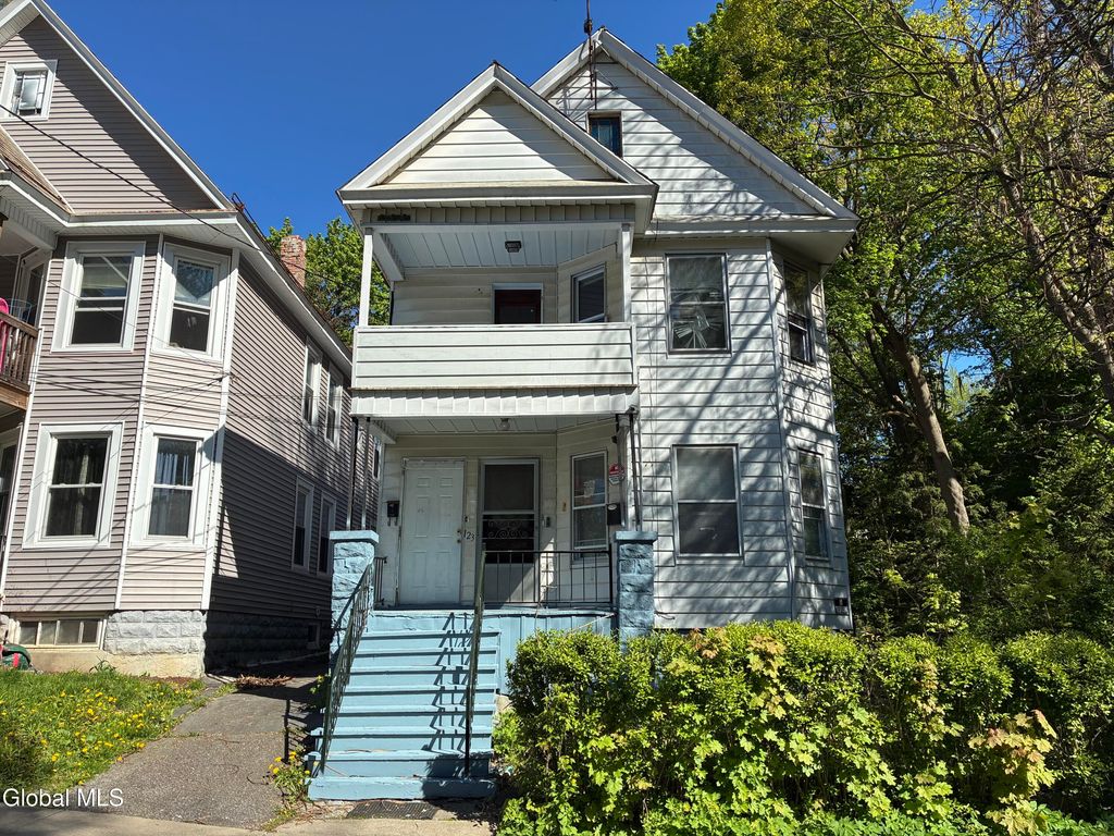 123 Lomasney Avenue, Schenectady, NY 12308