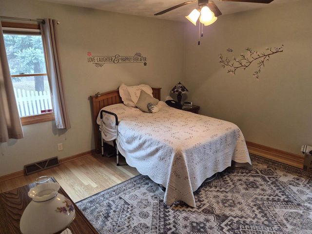 1828 N Claremont Drive, Janesville, WI 53545