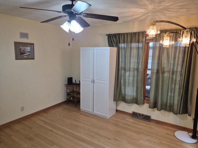 1828 N Claremont Drive, Janesville, WI 53545