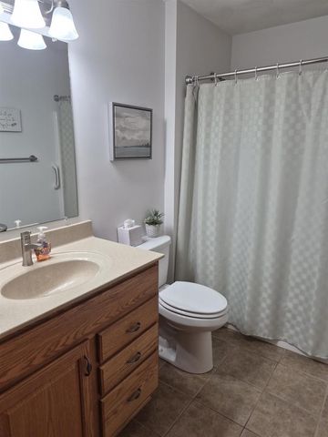 1828 N Claremont Drive, Janesville, WI 53545