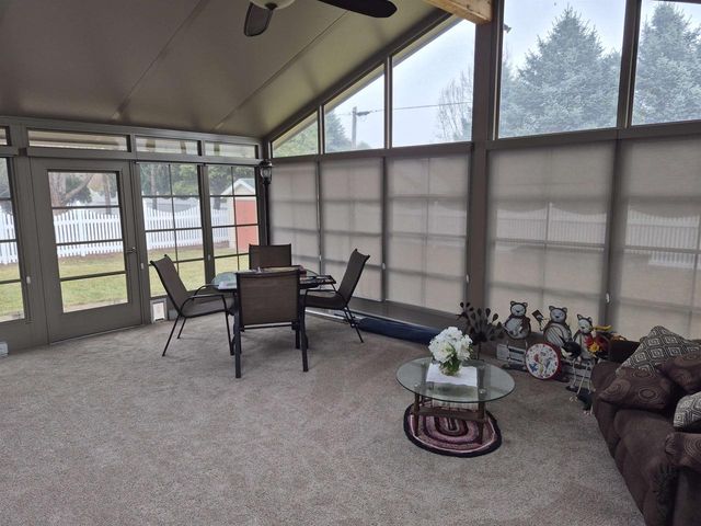 1828 N Claremont Drive, Janesville, WI 53545