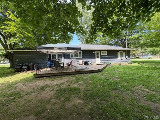 18 Woodline Drive, Penfield, NY 14526