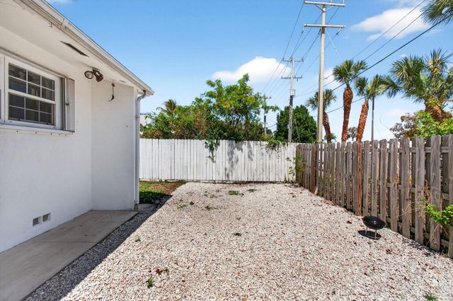 1004 N A Street, Lake Worth Beach, FL 33460
