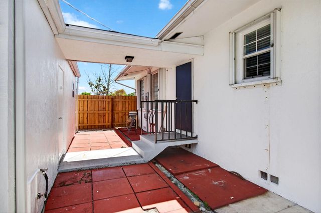 1004 N A Street, Lake Worth Beach, FL 33460